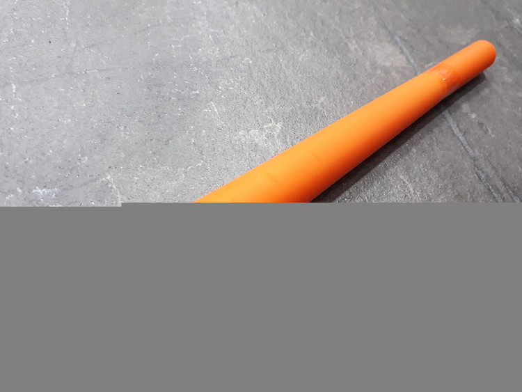 تصویر خودکار فانتزی School Fans با طرحهای بامزه هویج و توتفرنگی با بدنه رنگارنگ و طراحی خاص مناسب کودکان و نوجوانان