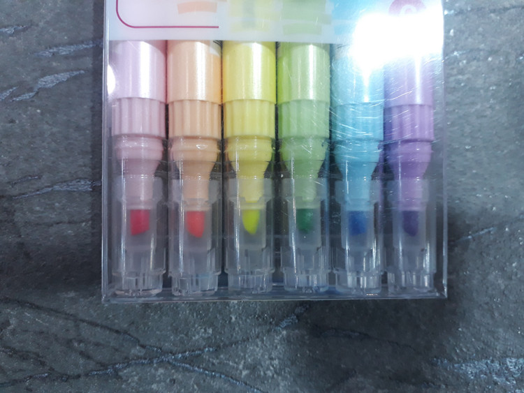 تصویر خودکار رنگی دوکاره School Fans با یک سر خودکار و یک سر ماژیک هایلایت، در رنگهای متنوع و طراحی فانتزی