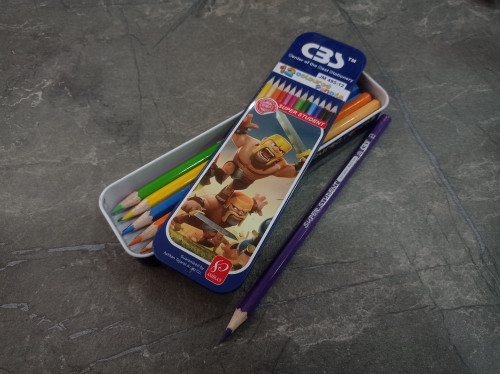 تصویر بسته ۱۲ تایی مداد رنگی CBS با رنگهای شاد و نوک نرم مناسب برای طراحی و نقاشی کودکان و هنرجویان