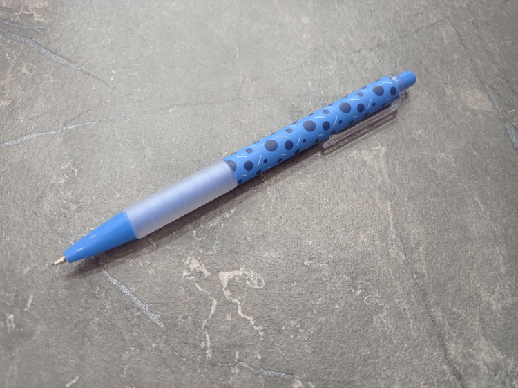 تصویر اتود پارسیکار سایز ۰.۵ میلیمتر با طراحی ساده و خوشدست، مناسب نوشتار روزانه و دقیق