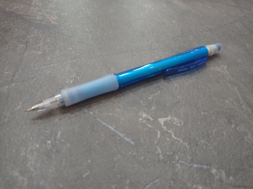 تصویر اتود Zhidi سایز ۰.۵ میلیمتر با طراحی مدرن و بدنه سبک، مناسب نوشتن و طراحی روزمره