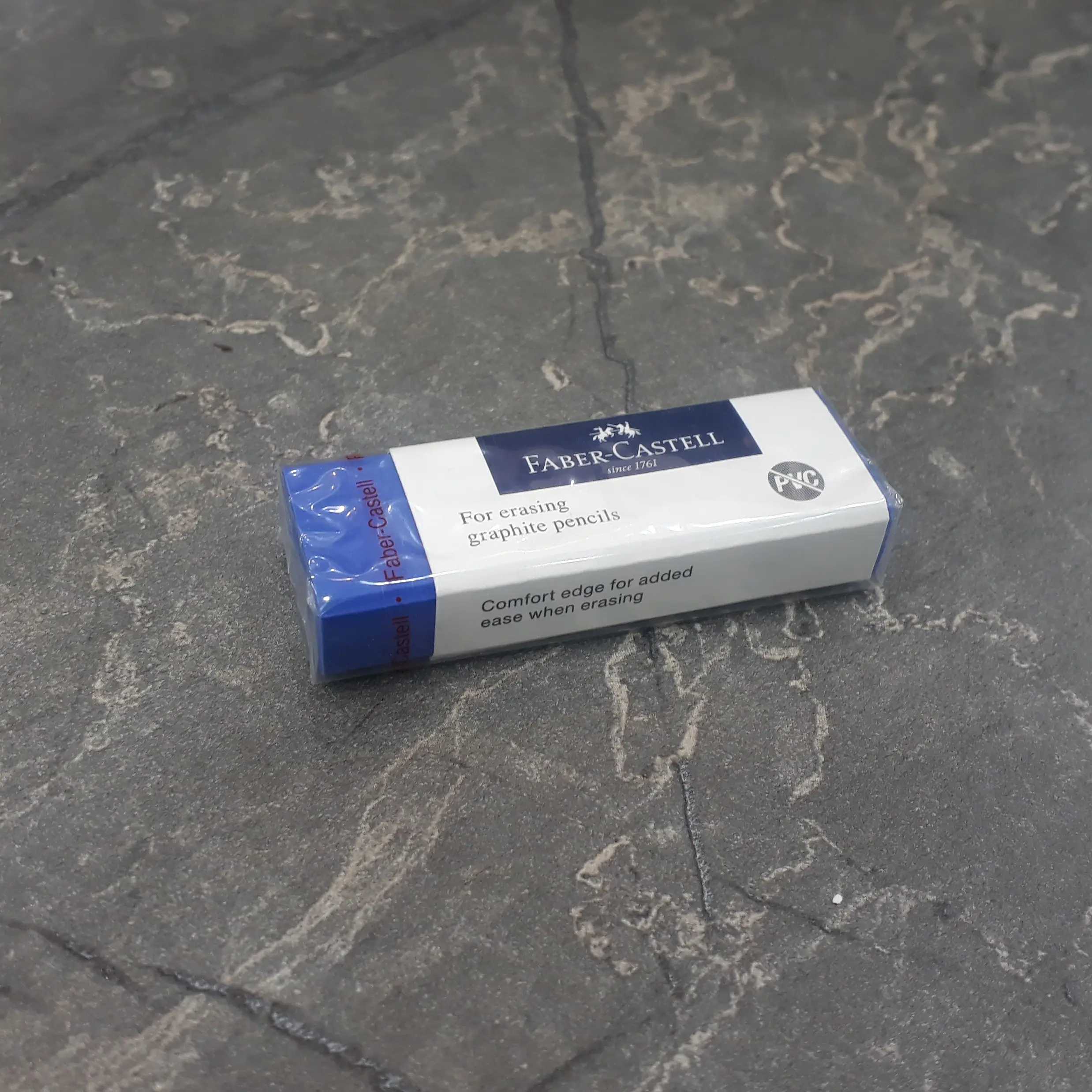 پاک‌کن Faber-Castell با طراحی ساده و عملکرد عالی برای پاک‌کردن تمیز