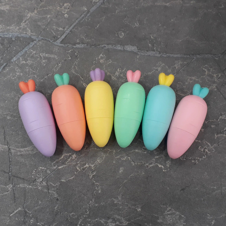 ماژیک هایلایت هویجی در رنگهای متنوع برای برجستهسازی متون