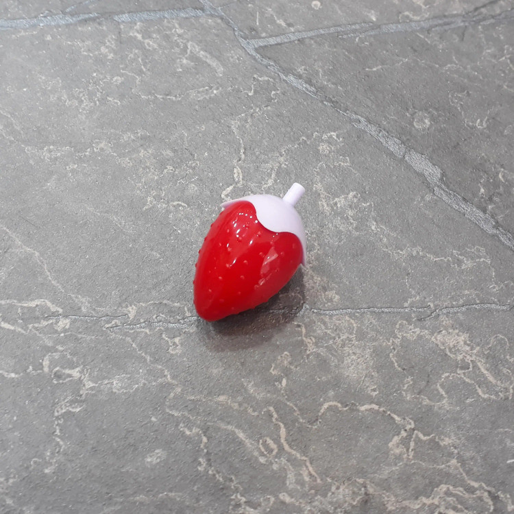 ماژیک هایلایت مدل توت فرنگی با طراحی فانتزی و رنگهای جذاب