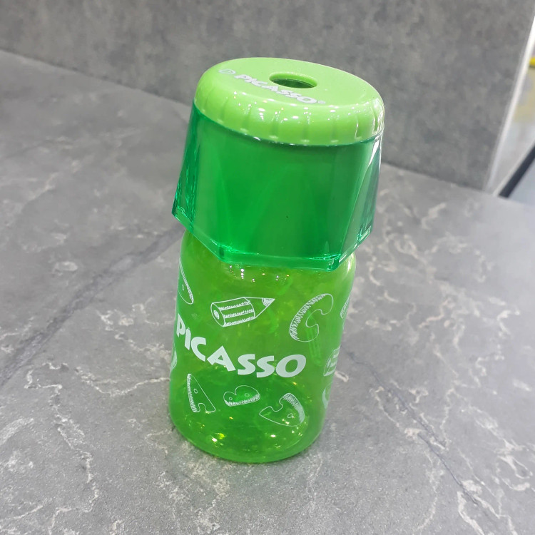 تراش مخزندار برند Picasso در رنگهای متنوع با طراحی ساده و کاربردی