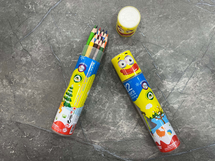 مدادرنگی ۱۲ رنگ برند آریا با رنگهای زنده و کیفیت ساخت بالا برای نقاشی و رنگآمیزی