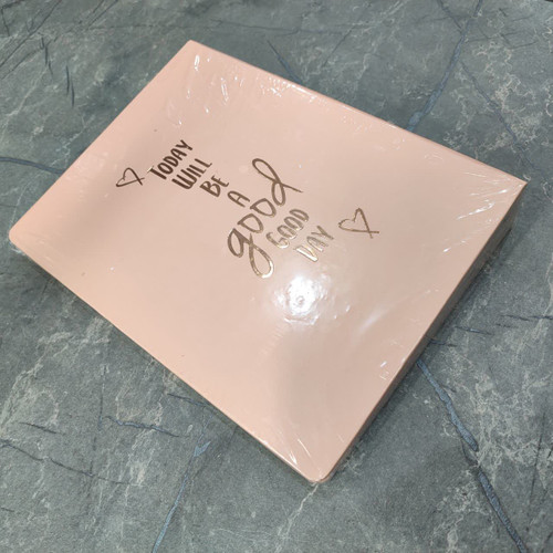 کلاسور برند سویل با ابعاد ۲۲.۵ در ۲۰ سانتیمتر و طراحی فانتزی مناسب بایگانی یادداشتها