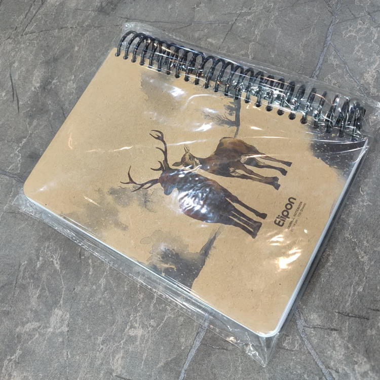دفتر ۱۰۰ برگ برند Elipon با طراحی هنری روی جلد و ابعاد ۱۴.۵ در ۲۰.۵ سانتیمتر