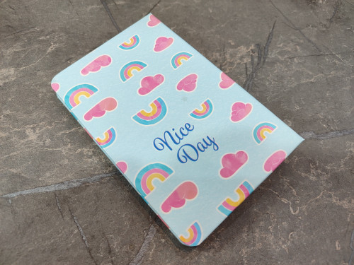 مینی کلاسور برند SEVIL با ابعاد ۹.۵ در ۱۴.۵ سانتیمتر و طراحی فشرده، مناسب سازماندهی یادداشتها