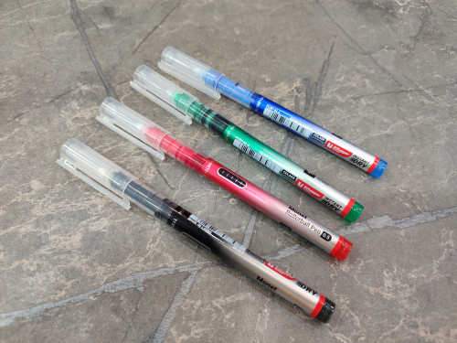 خودکار برند Cclass با نوک ۰.۵ میلیمتر و ۴ رنگ آبی، قرمز، سبز و مشکی، مناسب نوشتار دقیق و روان