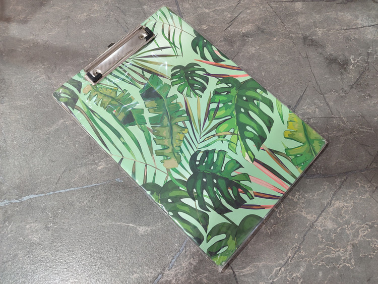 تخته شاسی برند SEVIL سایز A4 با بدنه مقاوم و گیره فلزی مستحکم، مناسب طراحی و نوشتن