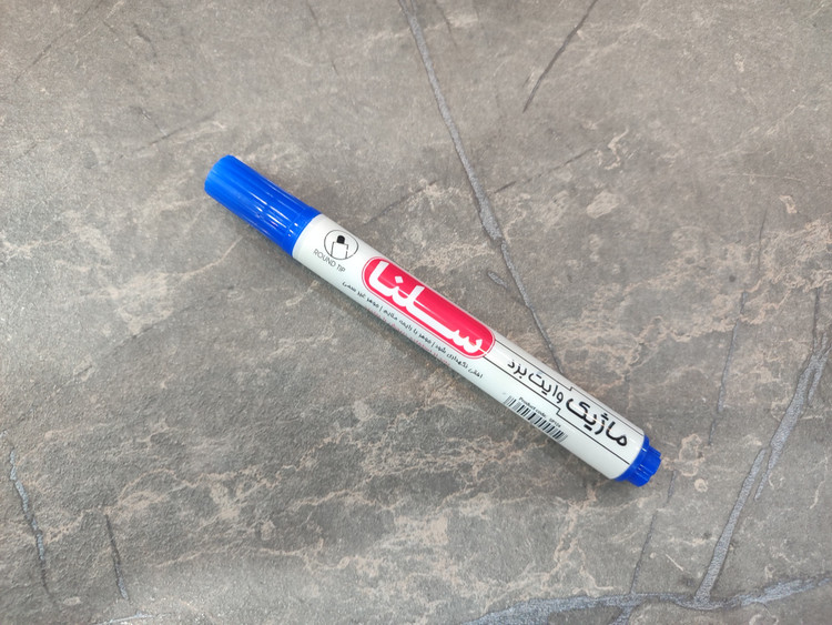 ماژیک وایت برد برند Selena با بدنه خوشدست و جوهر پررنگ، مناسب تختههای سفید و استفاده حرفهای