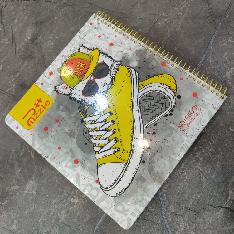 دفتر ۱۰۰ برگ Puzzle با طراحی جلد فانتزی و کیفیت بالای کاغذ، مناسب مدرسه و استفاده روزمره