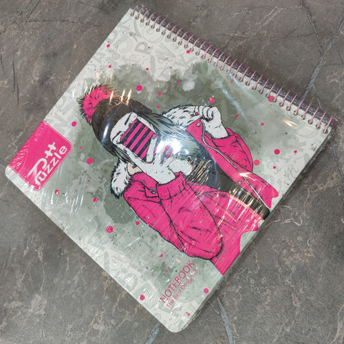 دفتر ۱۰۰ برگ Puzzle با طراحی جلد فانتزی و کیفیت بالای کاغذ، مناسب مدرسه و استفاده روزمره