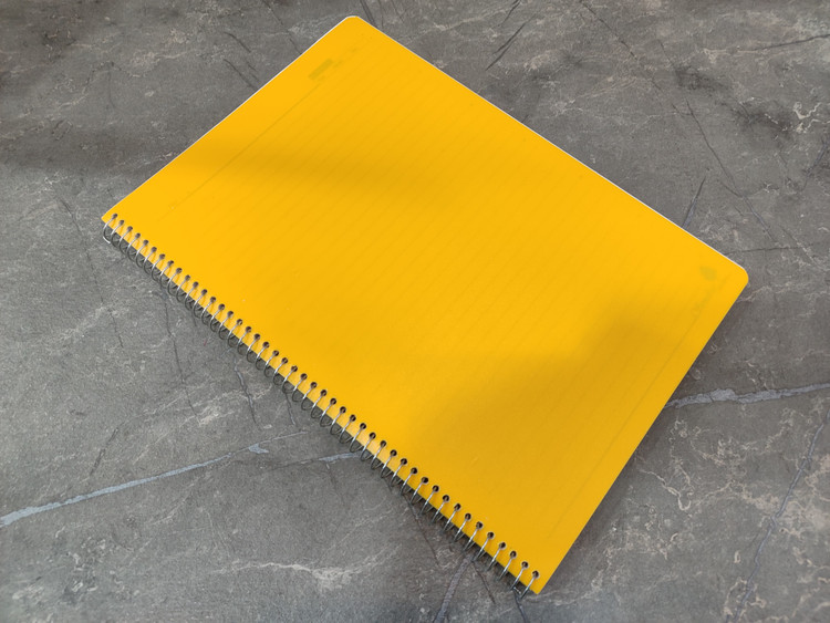 دفتر ۱۰۰ برگ برند Senobar با جلد مقاوم و طراحی شیک، مناسب برای یادداشتبرداری و استفاده تحصیلی و اداری