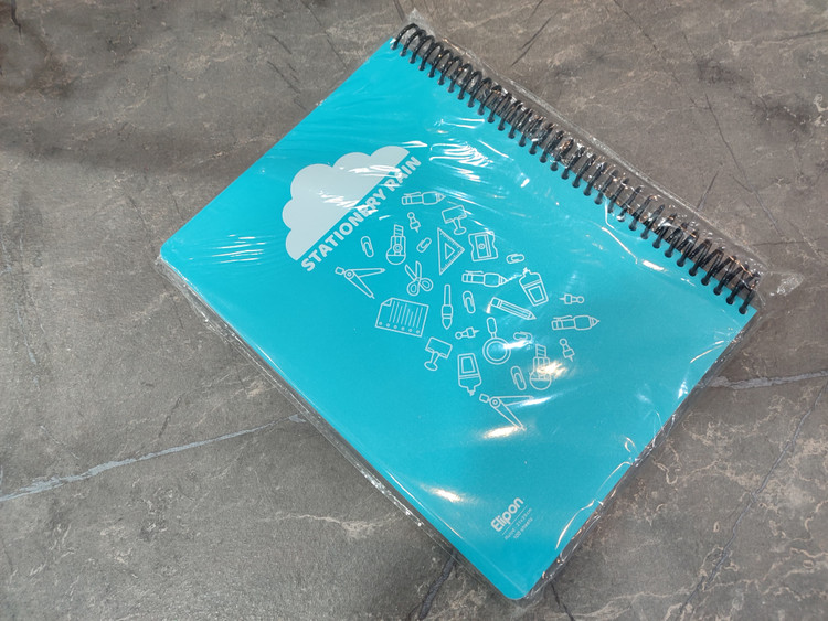 دفتر ۱۰۰ برگ Elipon سایز ۲۹ در ۲۱ سانتیمتر با طراحی مقاوم و کاغذ سفید خطدار مناسب نوشتار حرفهای