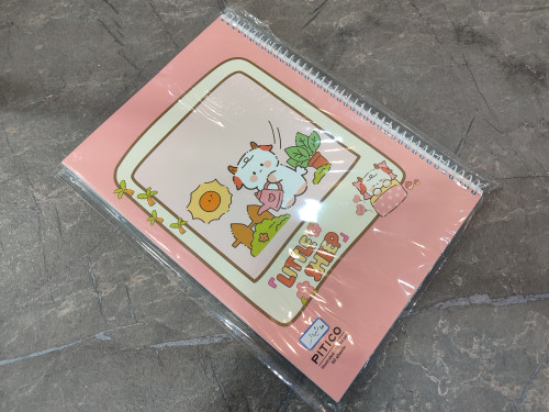 دفتر ۶۰ برگ حاشیهدار PITICO با طراحی استاندارد و ابعاد ۲۴×۱۷ سانتیمتر