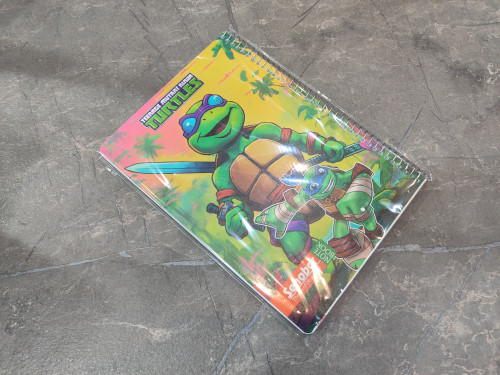 دفتر ۸۰ برگ Senobar در ابعاد ۱۶.۵×۲۳ با جلد مقاوم و طراحی شیک، مناسب برای استفاده تحصیلی و شخصی