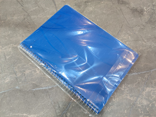 دفتر ۸۰ برگ Senobar در ابعاد ۱۶.۵×۲۳ با جلد مقاوم و طراحی شیک، مناسب برای استفاده تحصیلی و شخصی