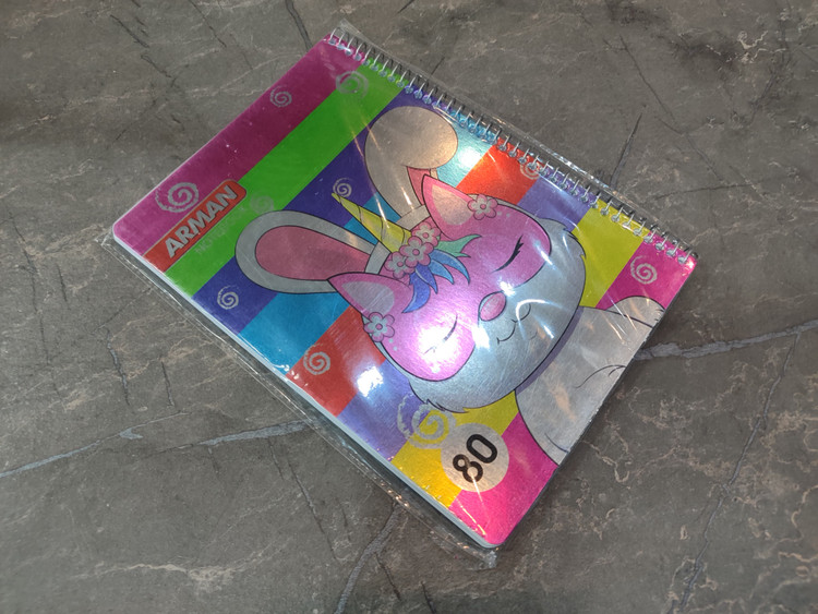 تصویری از دفتر ۸۰ برگ Arman در ابعاد ۱۶×۲۳ با جلد مقاوم و طراحی کاربردی مناسب استفاده روزمره