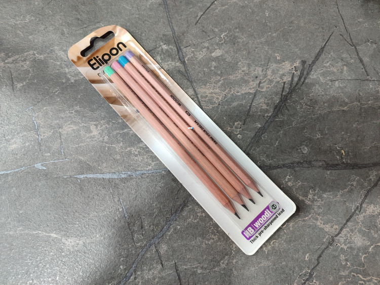 بسته ۴ عددی مداد مشکی برند Elipon با طراحی خوشدست و نوشتاری روان