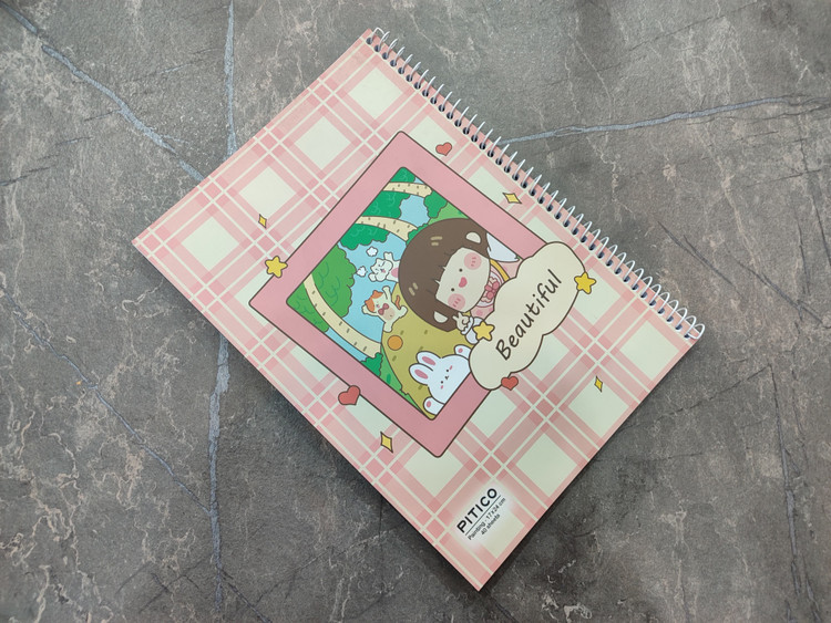 *دفتر نقاشی ۴۰ برگ Pitico با جلد فانتزی و کاغذ سفید مناسب طراحی، نقاشی و رنگآمیزی کودکان*