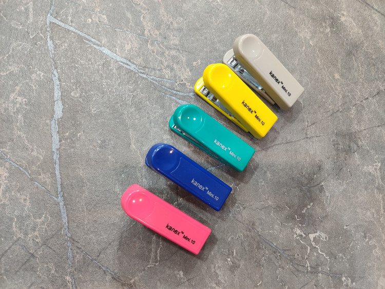 منگنه زن رنگی برند Kanex مدل 685278 با طراحی ارگونومیک و بدنه مقاوم