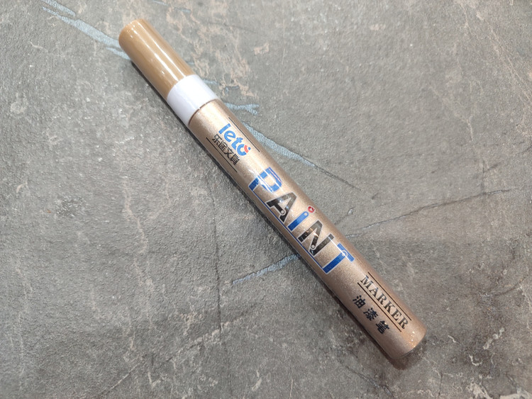 ماژیک سفید Leto با پوشانندگی بالا برای نوشتن روی سطوح تیره و براق