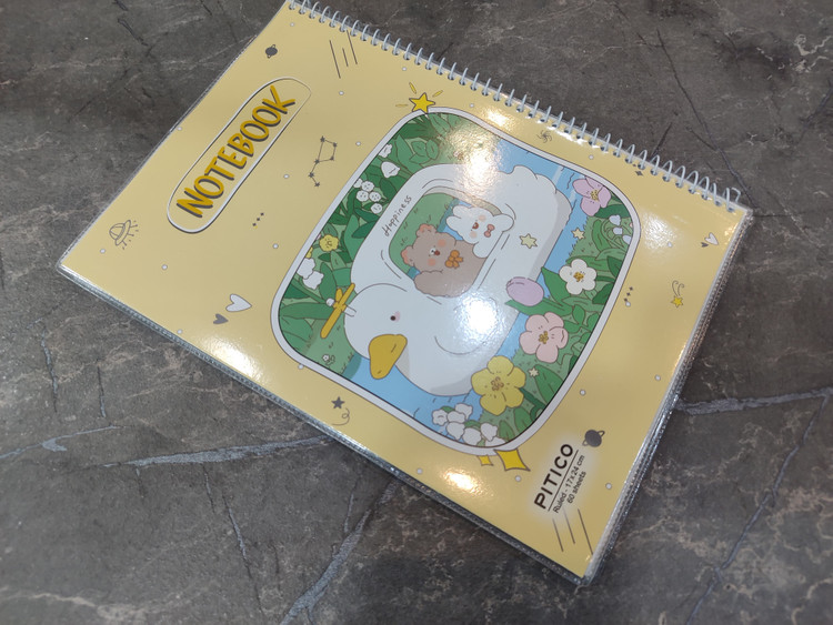 دفتر ۶۰ برگ برند PITICO با جلد مقاوم و طراحی ساده، مناسب برای یادداشتبرداری در محیطهای مختلف