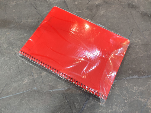 دفتر ۸۰ برگ Senobar در ابعاد ۱۶.۵×۲۳ با جلد مقاوم و طراحی شیک، مناسب برای استفاده تحصیلی و شخصی