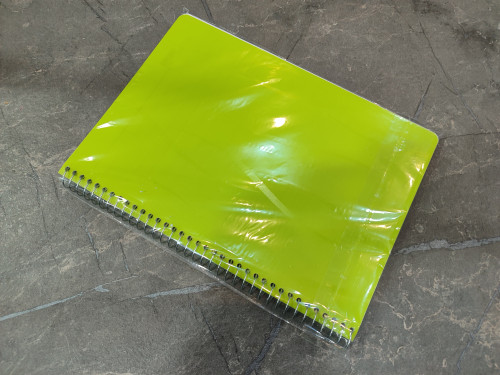 دفتر ۸۰ برگ Senobar در ابعاد ۱۶.۵×۲۳ با جلد مقاوم و طراحی شیک، مناسب برای استفاده تحصیلی و شخصی