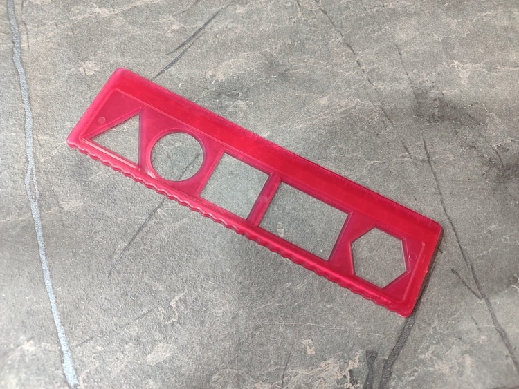 خطکش ژلهای ۱۵ سانتیمتری با قالب اشکال هندسی رنگی، مناسب آموزش و بازیهای خلاقانه کودکان