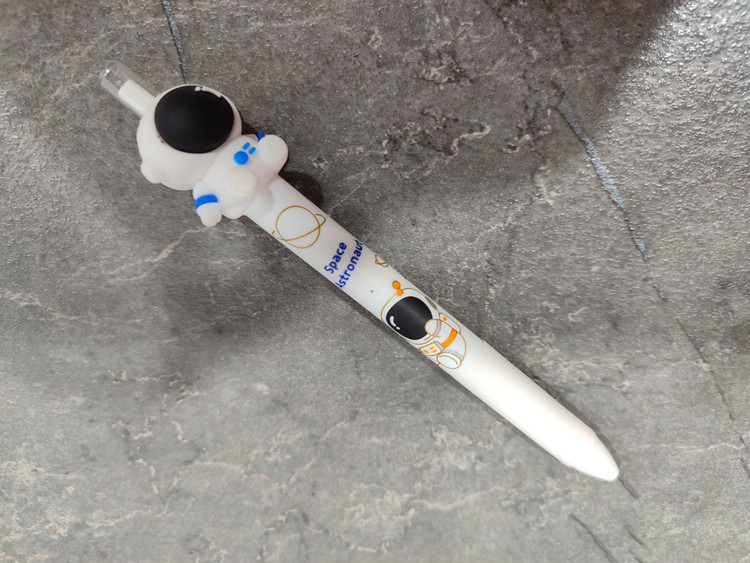 اتود بینهایت فانتزی با طرح آدم فضایی، سبک و بادوام