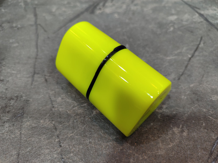 تراش سهقلو مخزندار رنگی در رنگهای صورتی، زرد، نارنجی و آبی با محفظه جمعآوری تراشه