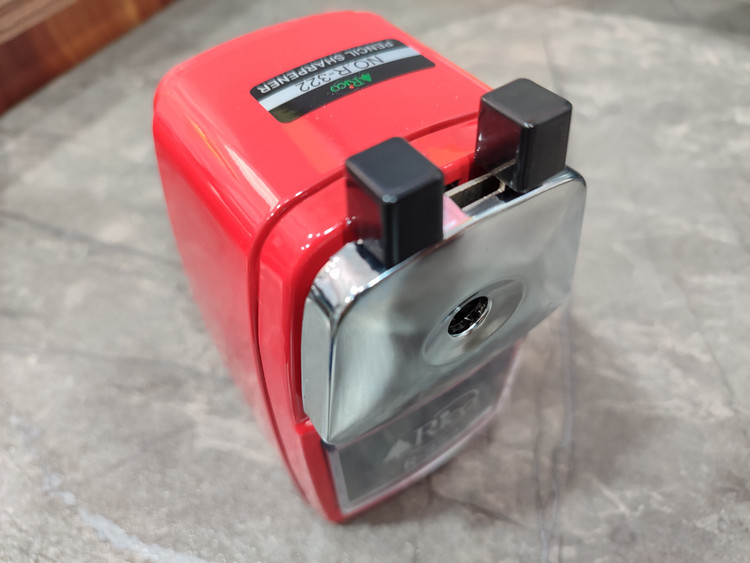 تراش رومیزی RICO مدل R-322 در رنگهای مشکی، قرمز، آبی آسمانی، آبی فیروزهای و سبز روشن