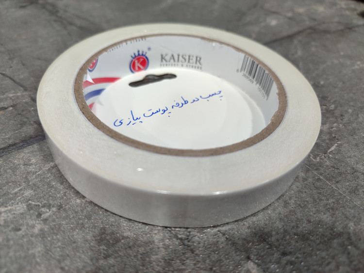 چسب دو طرفه پوست پیازی Kaiser مدل SK132 با چسبندگی قوی و کاربری آسان