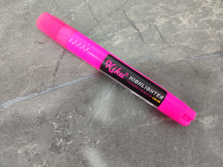 هایلایتر Kiku مدل K-586 با جوهر روان و طراحی ارگونومیک برای استفاده راحت