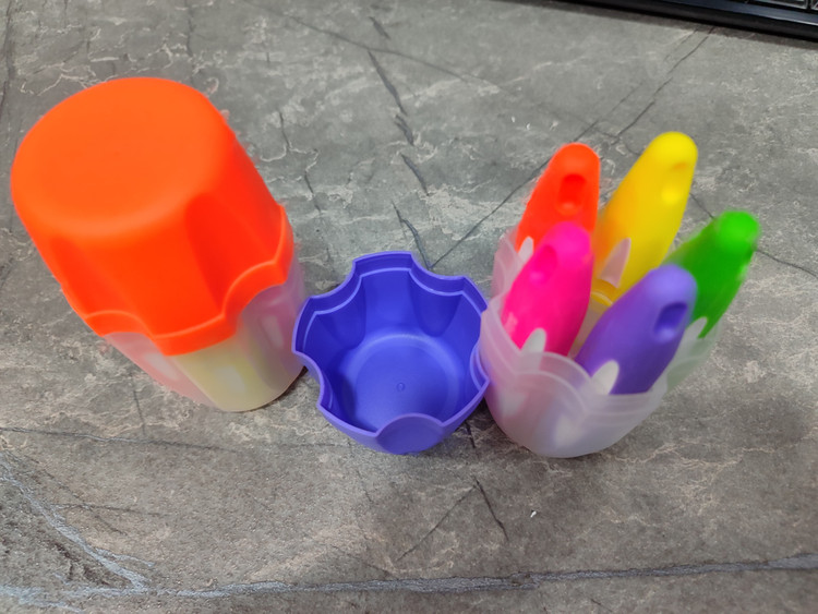 بسته ۵ تایی هایلایتر با رنگهای متنوع و نوشتار روان برای مطالعه و یادداشتبرداری