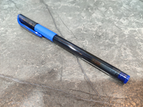 خودکار آبی ۰.۵ Bold با نوشتار روان و نوک دقیق برای استفاده روزمره