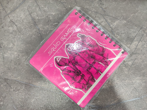 دفتر برند Sevil با طرح Squid Game و کاغذ سفید با کیفیت مناسب مدرسه و یادداشتبرداری