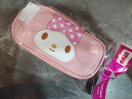 جامدادی برند HERO با طراحی جادار و مقاوم مناسب نگهداری انواع لوازم تحریر