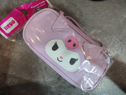 جامدادی برند HERO با طراحی جادار و مقاوم مناسب نگهداری انواع لوازم تحریر