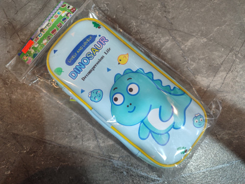 جامدادی برند Light Star با طراحی جادار و مقاوم برای نگهداری انواع لوازم تحریر