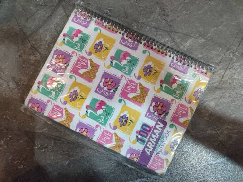 دفتر ۱۰۰ برگ برند Arman با صفحات خطدار و کاغذ باکیفیت مناسب نوشتار و یادداشت روزانه