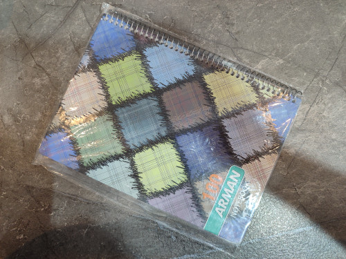 دفتر ۱۰۰ برگ برند Arman با صفحات خطدار و کاغذ باکیفیت مناسب نوشتار و یادداشت روزانه