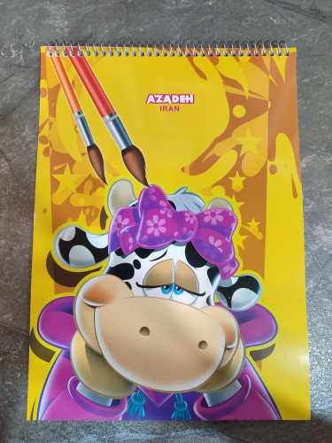 دفتر نقاشی ۴۰ برگ برند AZADEH با صفحات صاف و ضخیم مناسب نقاشی و تمرین خلاقیت هنری
