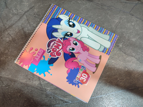 دفتر نقاشی ۳۰ برگ برند AZAD با صفحات ضخیم و صاف مناسب نقاشی و طراحی هنری