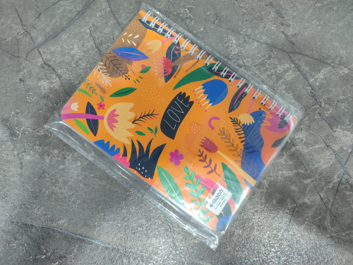 دفترچه ۸۰ برگ برند Elipon با طراحی کاربردی و کاغذ باکیفیت برای نوشتار و یادداشت روزانه