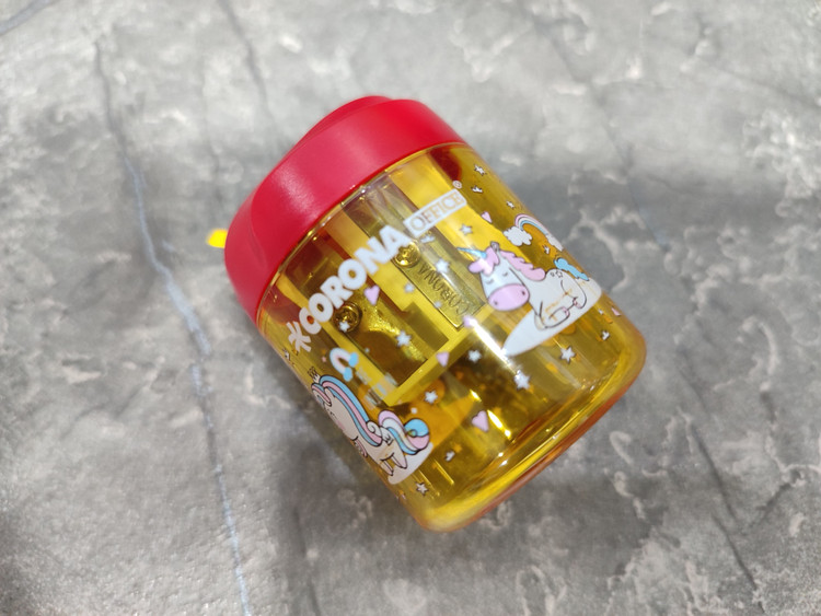 تراش مخزندار دوقلو CORONA با دو سوراخ و مخزن شفاف