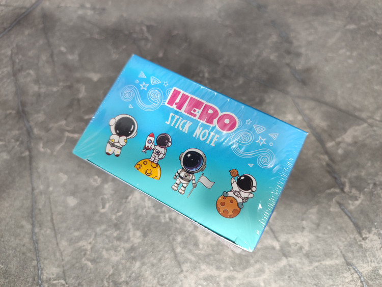 یادداشت برچسبدار رولی HERO با طراحی کاربردی و چسبندگی مناسب
